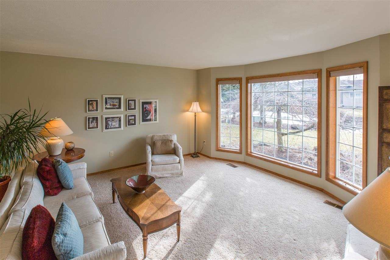 3703 E 49th Ave - Photo 6