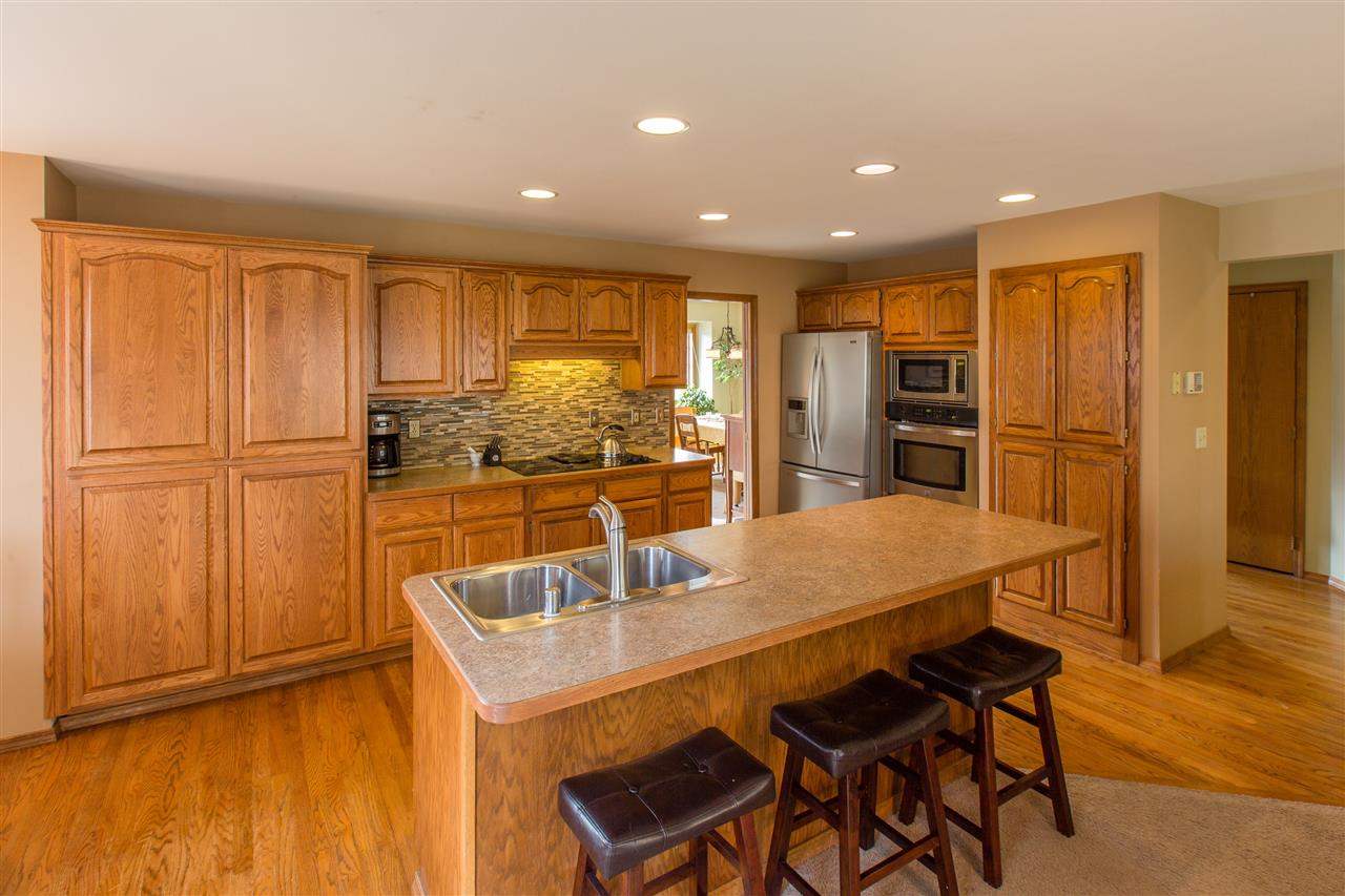 3703 E 49th Ave - Photo 9
