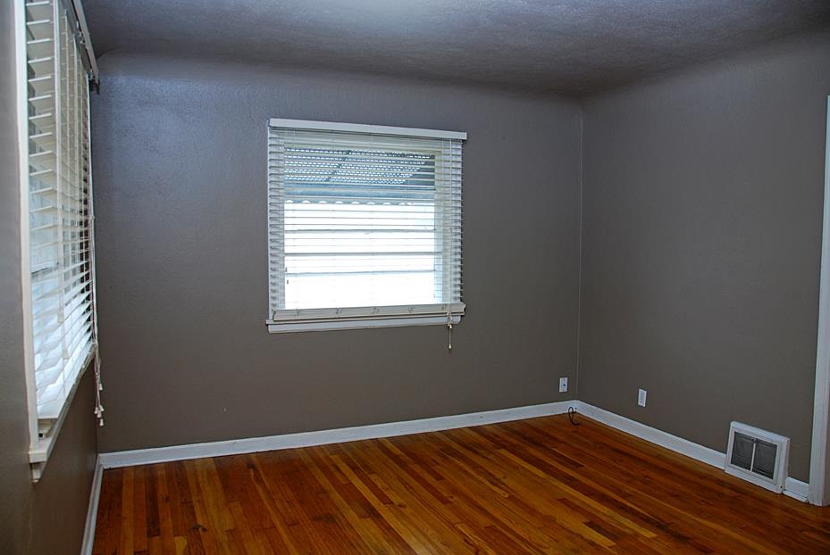 2334 W Kiernan Ave - Photo 4
