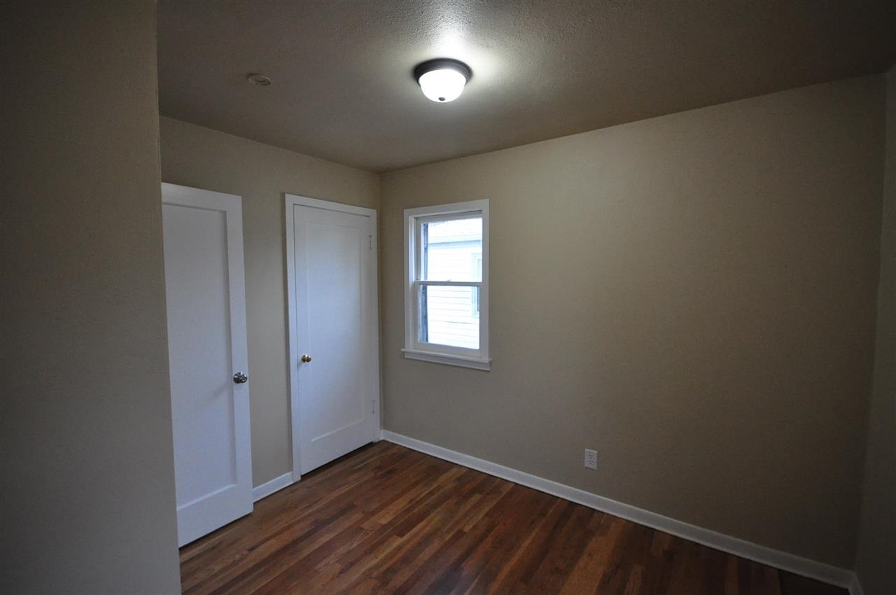 2816 W ROWAN Ave - Photo 5