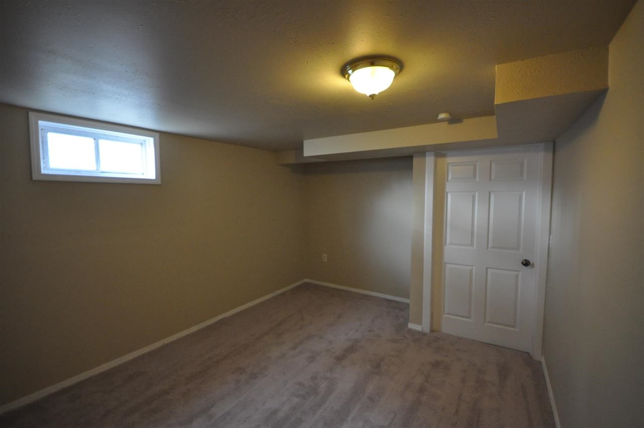 2816 W ROWAN Ave - Photo 8