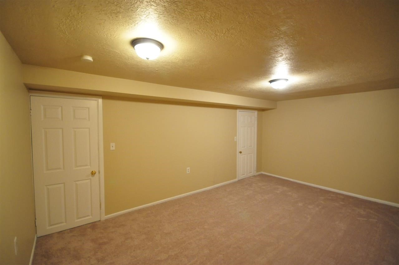 2816 W ROWAN Ave - Photo 10