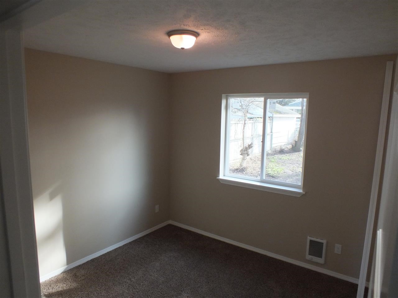 3823 W Hoffman - Photo 10