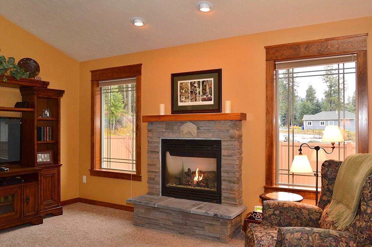 1441 W Marc Dr - Photo 3