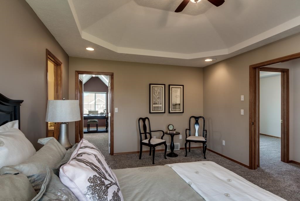 2410 S Sumner Ln - Photo 12