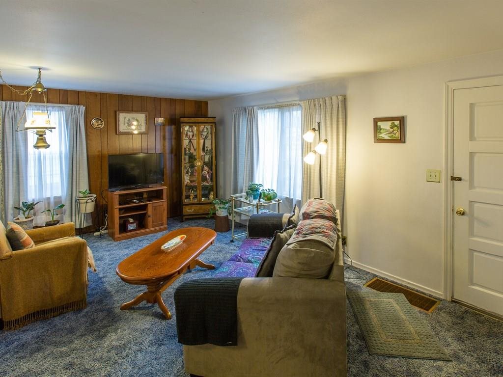 4208 W Winston Dr - Photo 4