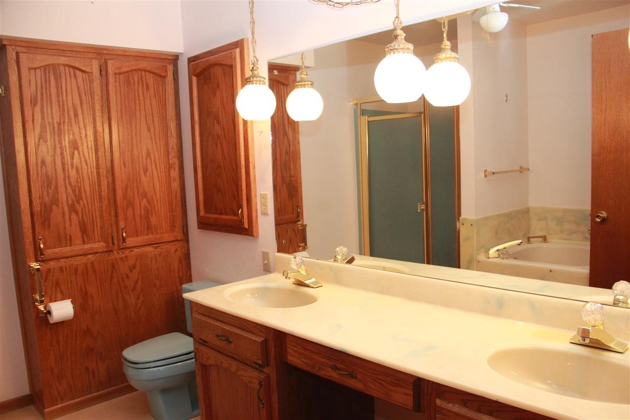 2203 W Strong Rd - Photo 15
