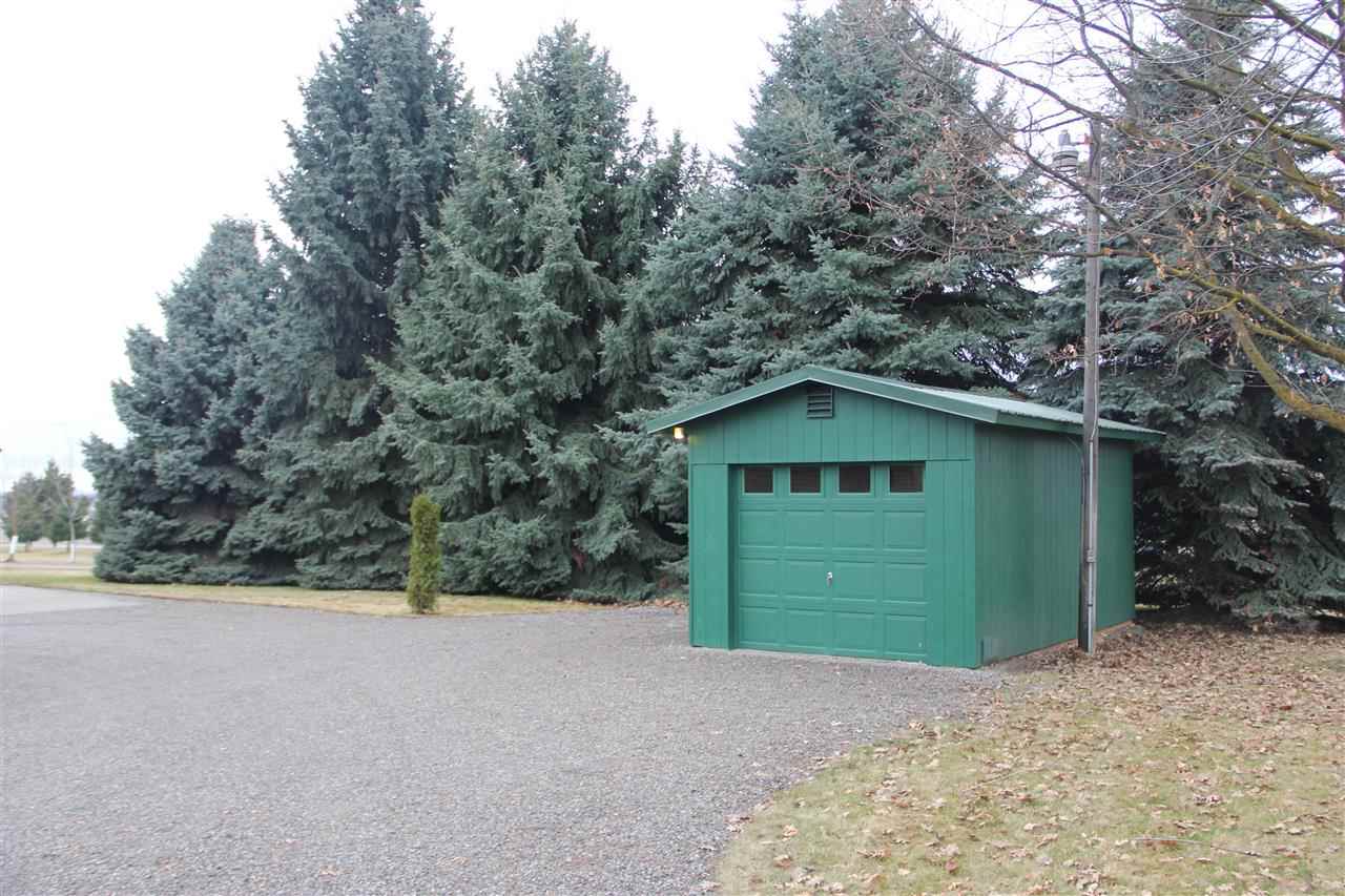 2203 W Strong Rd - Photo 20
