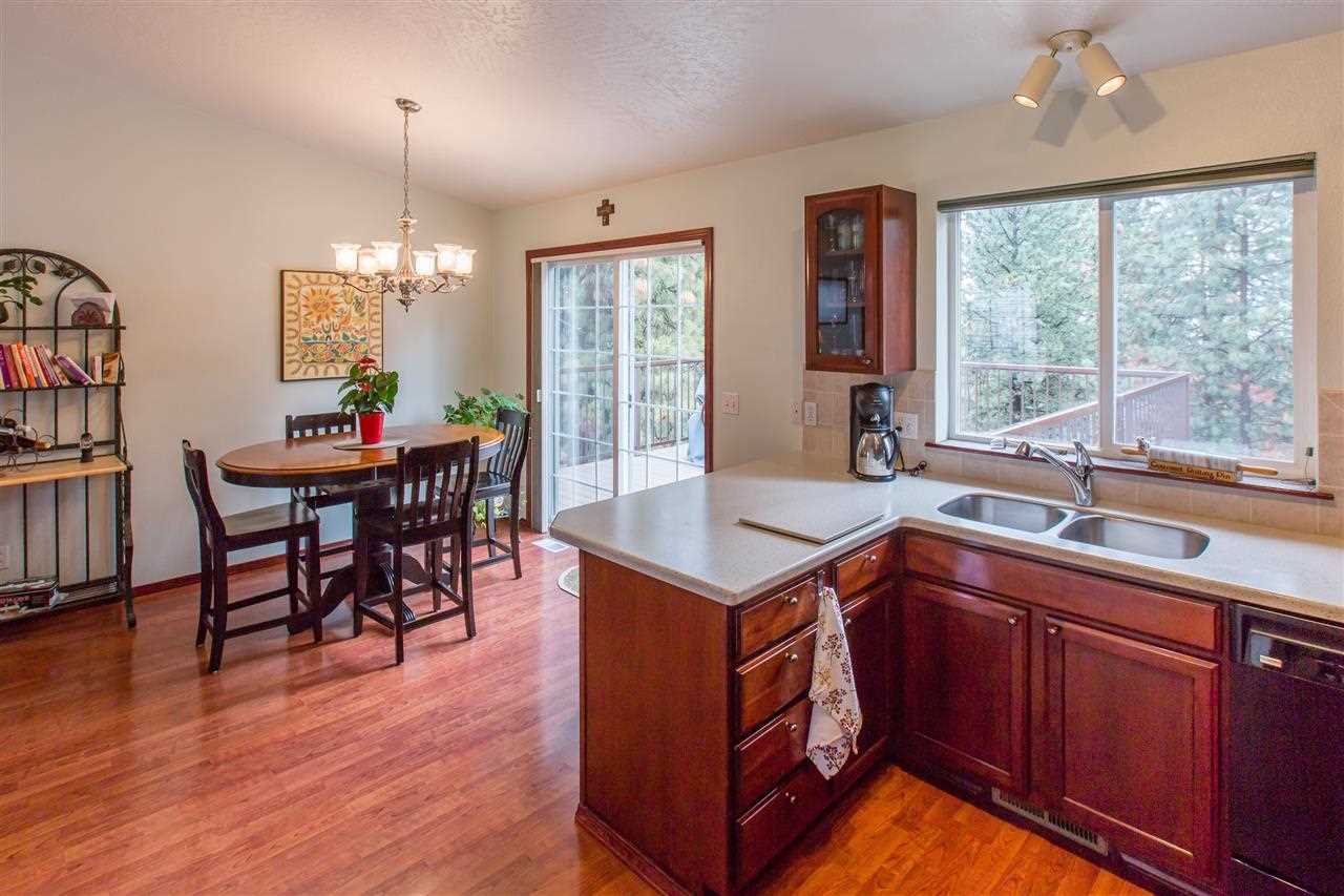 8002 E Woodland Park Dr - Photo 3