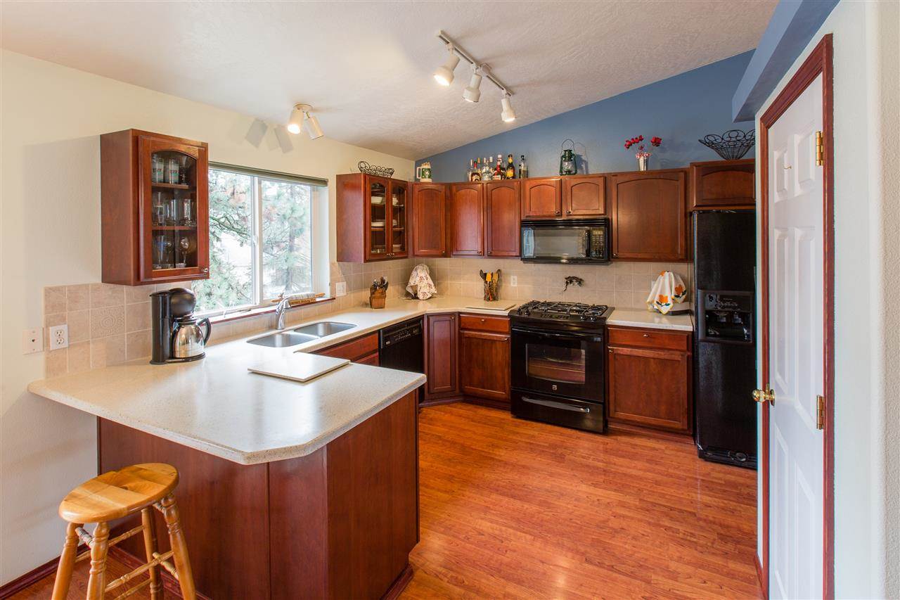 8002 E Woodland Park Dr - Photo 5