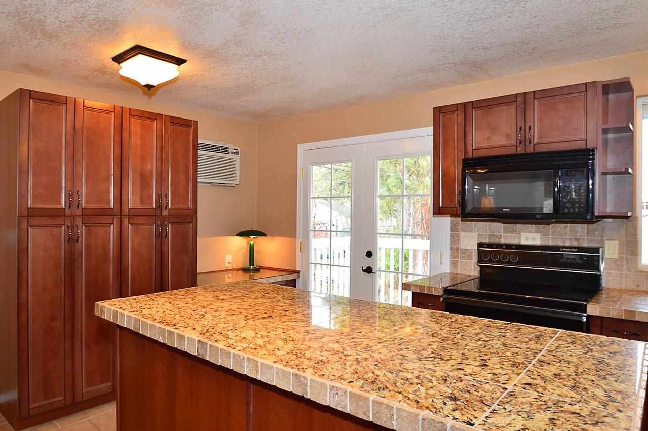 3221 E 24th Ave - Photo 4