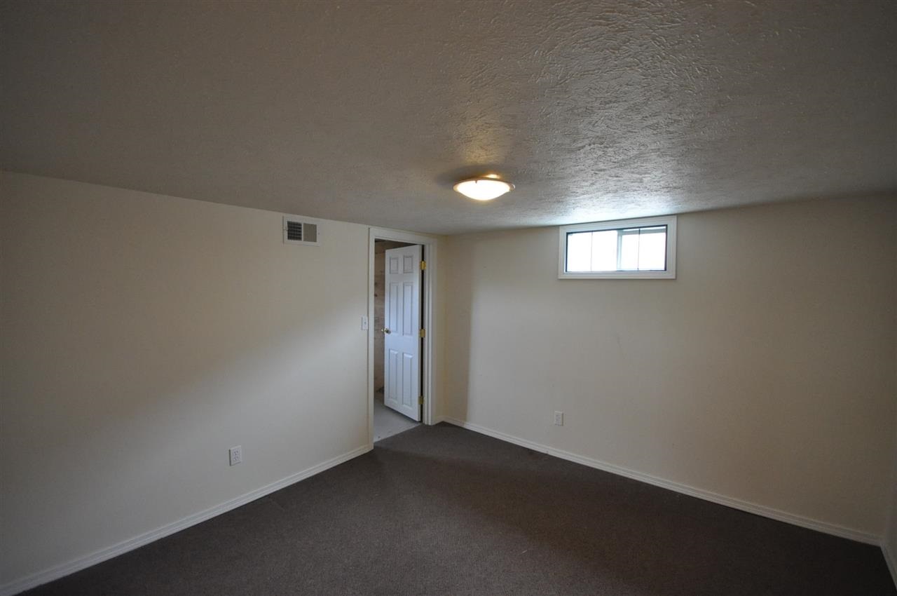 2208 E LONGFELLOW Ave - Photo 9