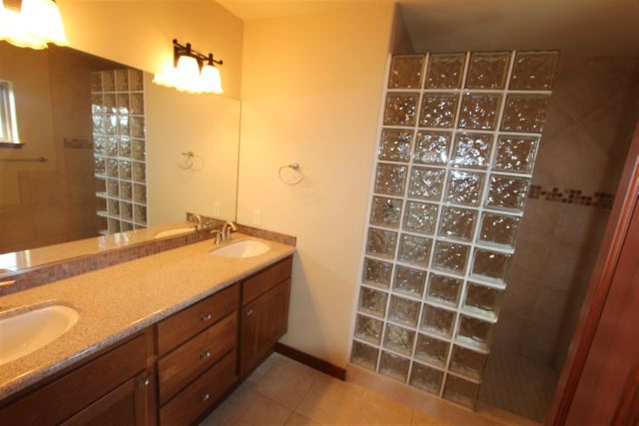 408 S Hemlock St - Photo 6