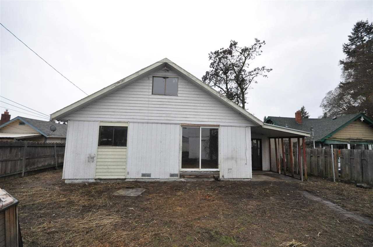 911 E QUEEN Ave - Photo 18