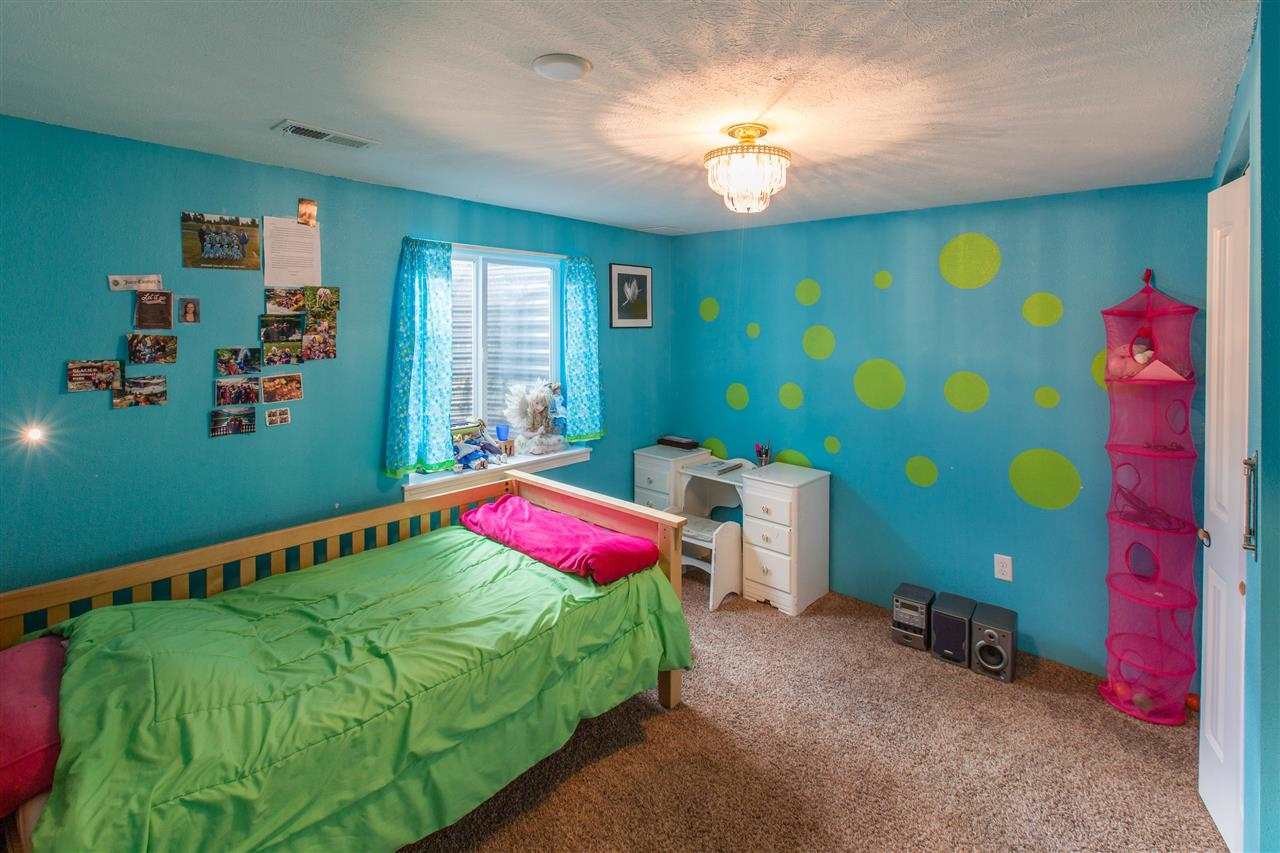 13204 E 11th Ave - Photo 16