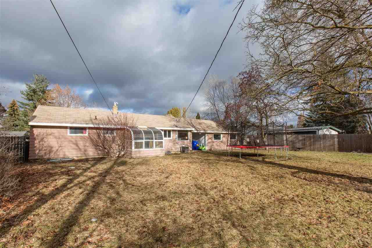 13204 E 11th Ave - Photo 18