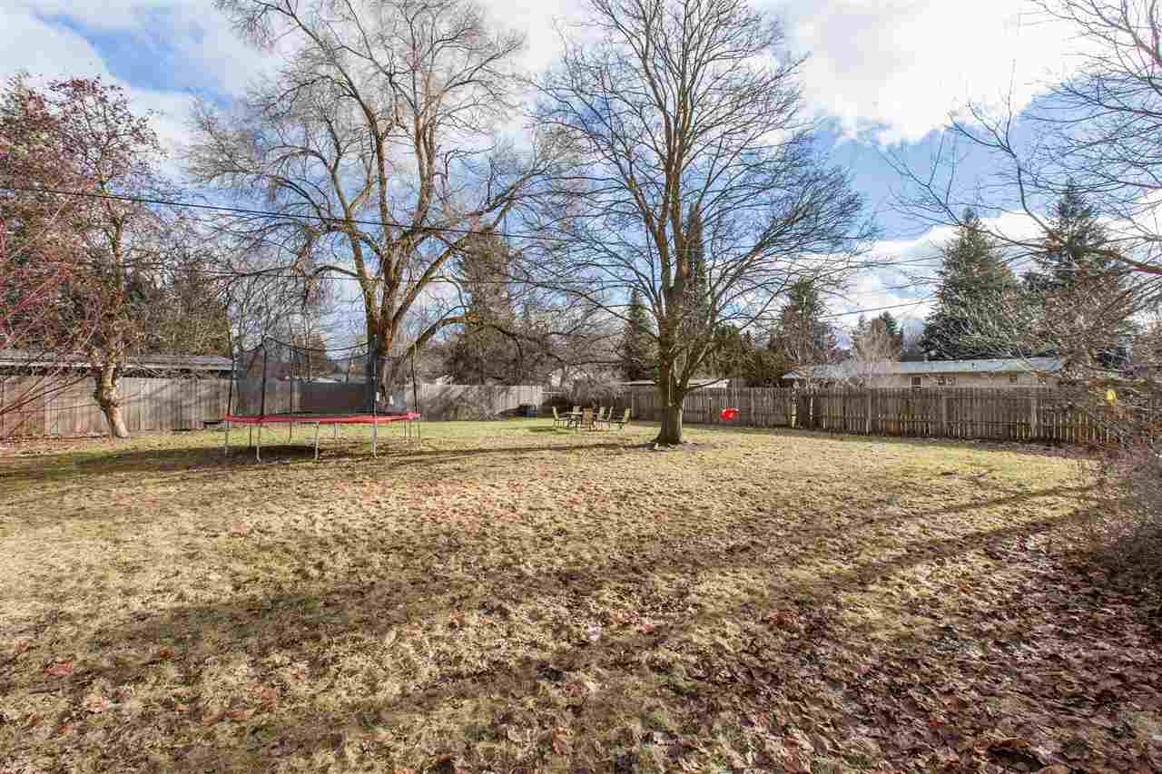 13204 E 11th Ave - Photo 19