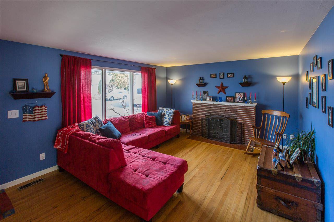 13204 E 11th Ave - Photo 3