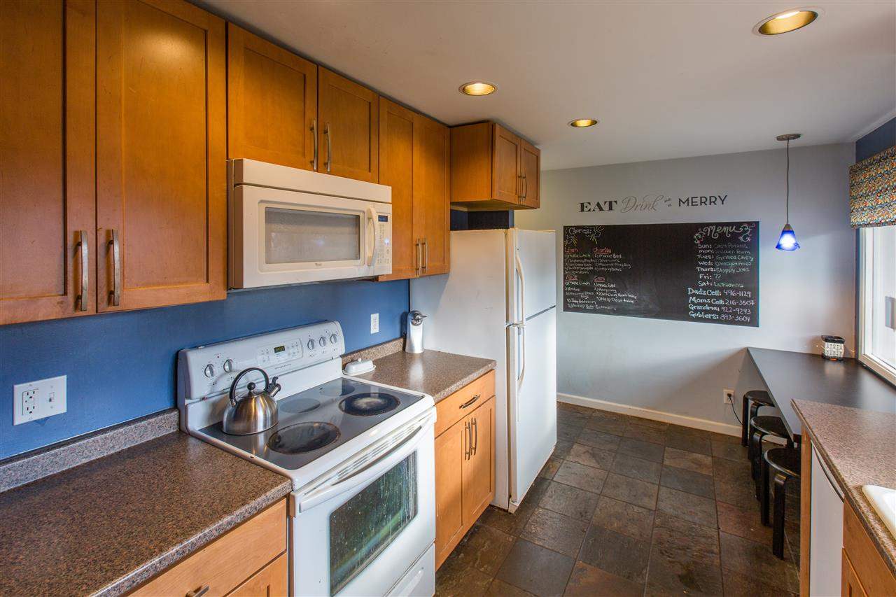 13204 E 11th Ave - Photo 9