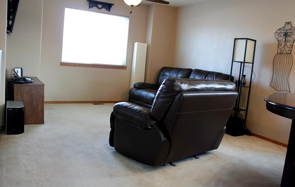 18202 E Michielli Ave - Photo 3