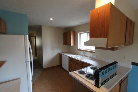 3107 E 33rd - Photo 4