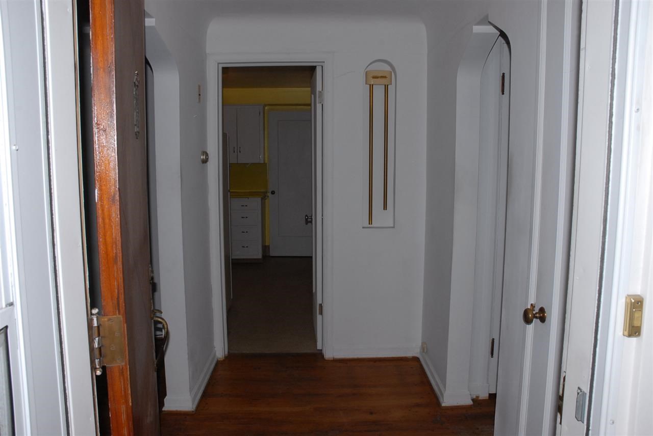2528 W Walton Ave - Photo 3