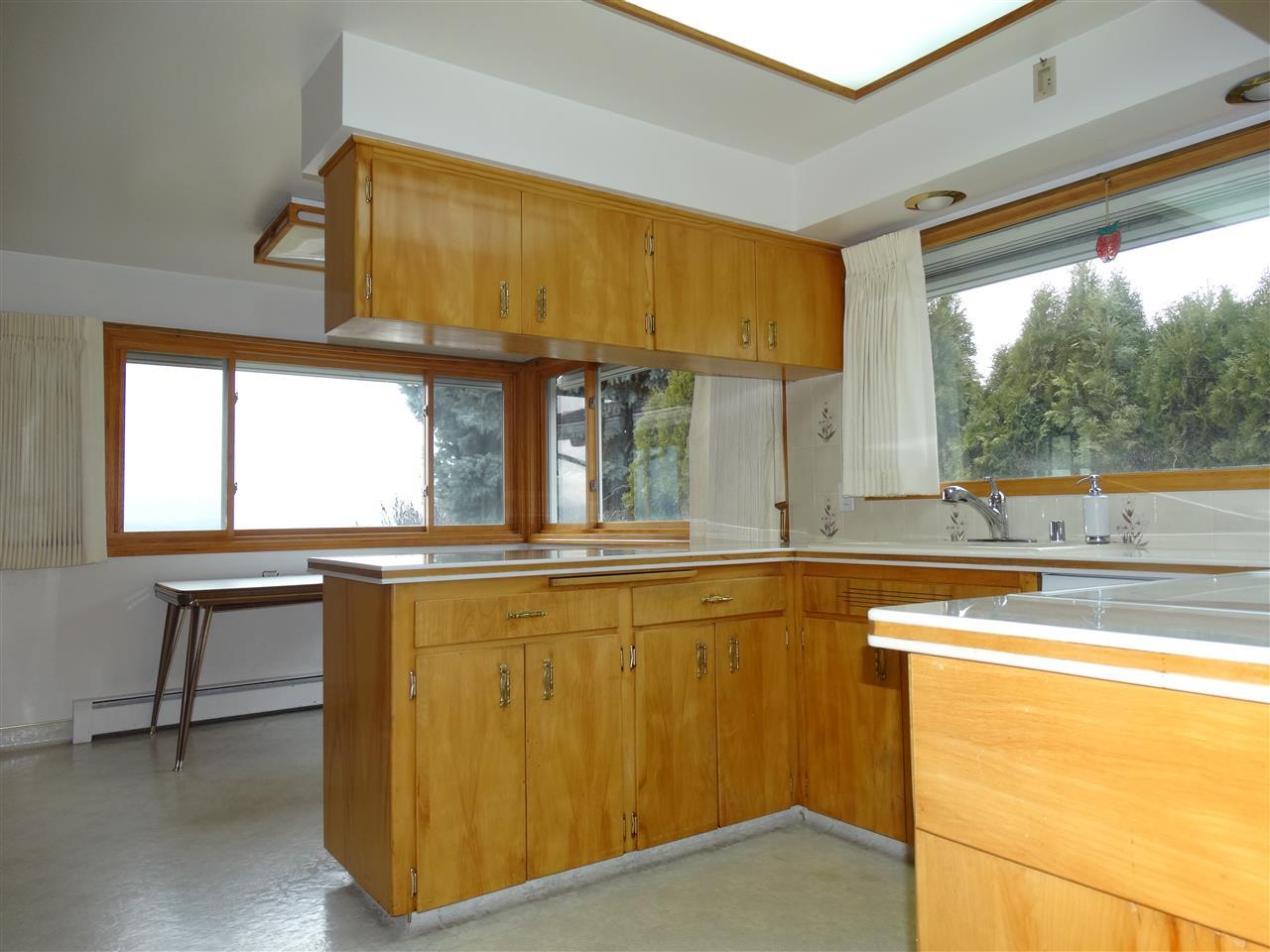 1111 W Glass Ave - Photo 10