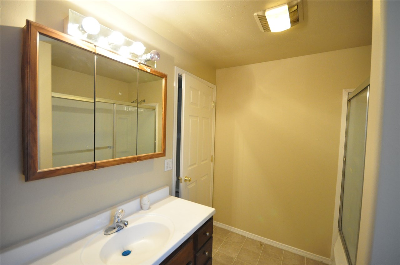 403 E 3RD St - Photo 8