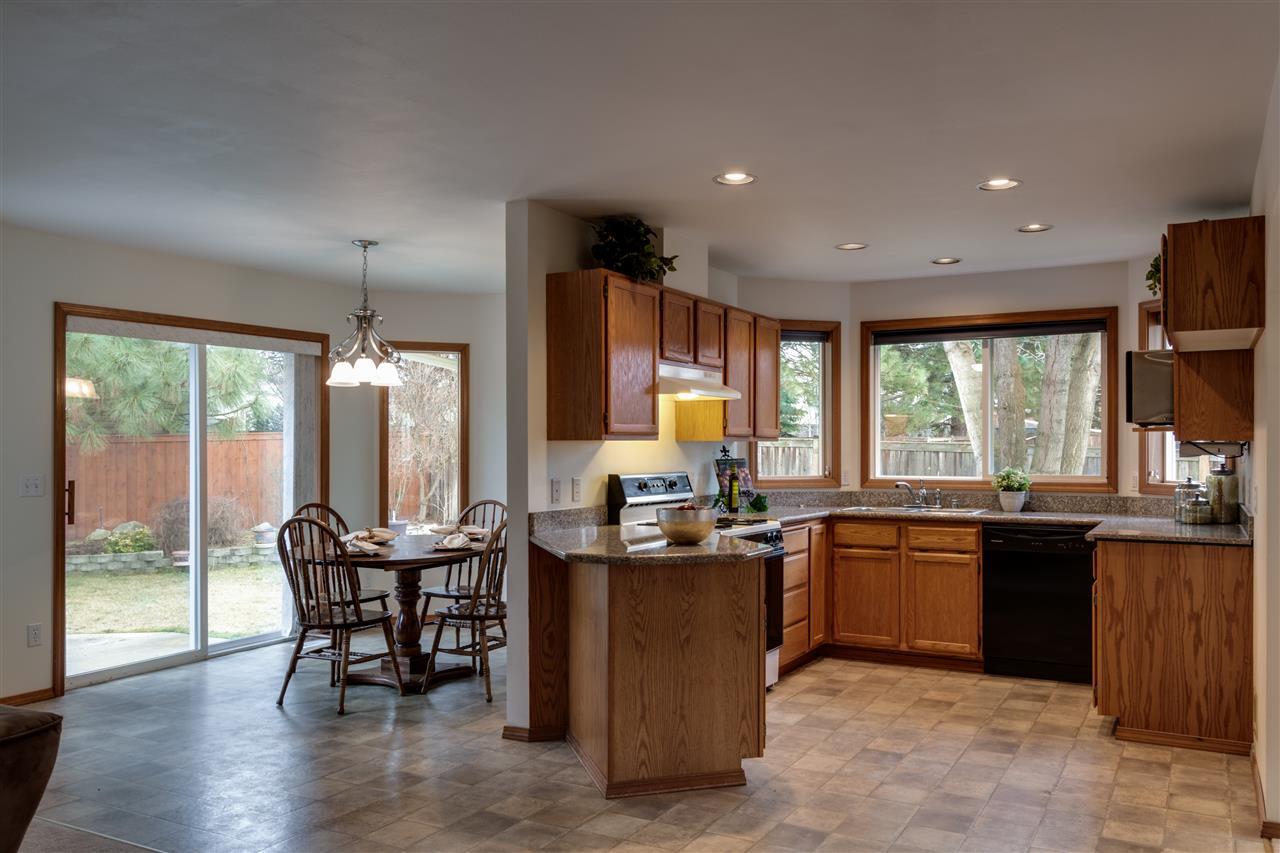4103 S Dearborn Ct - Photo 5
