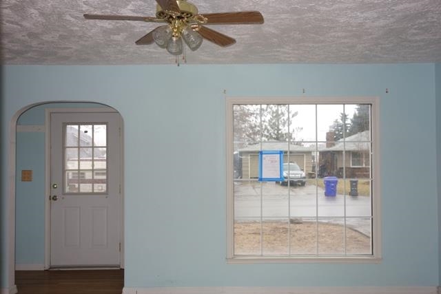 1410 N Locust Rd - Photo 3