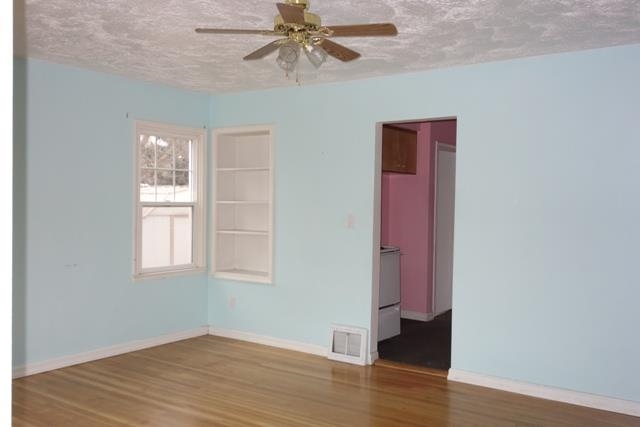 1410 N Locust Rd - Photo 5