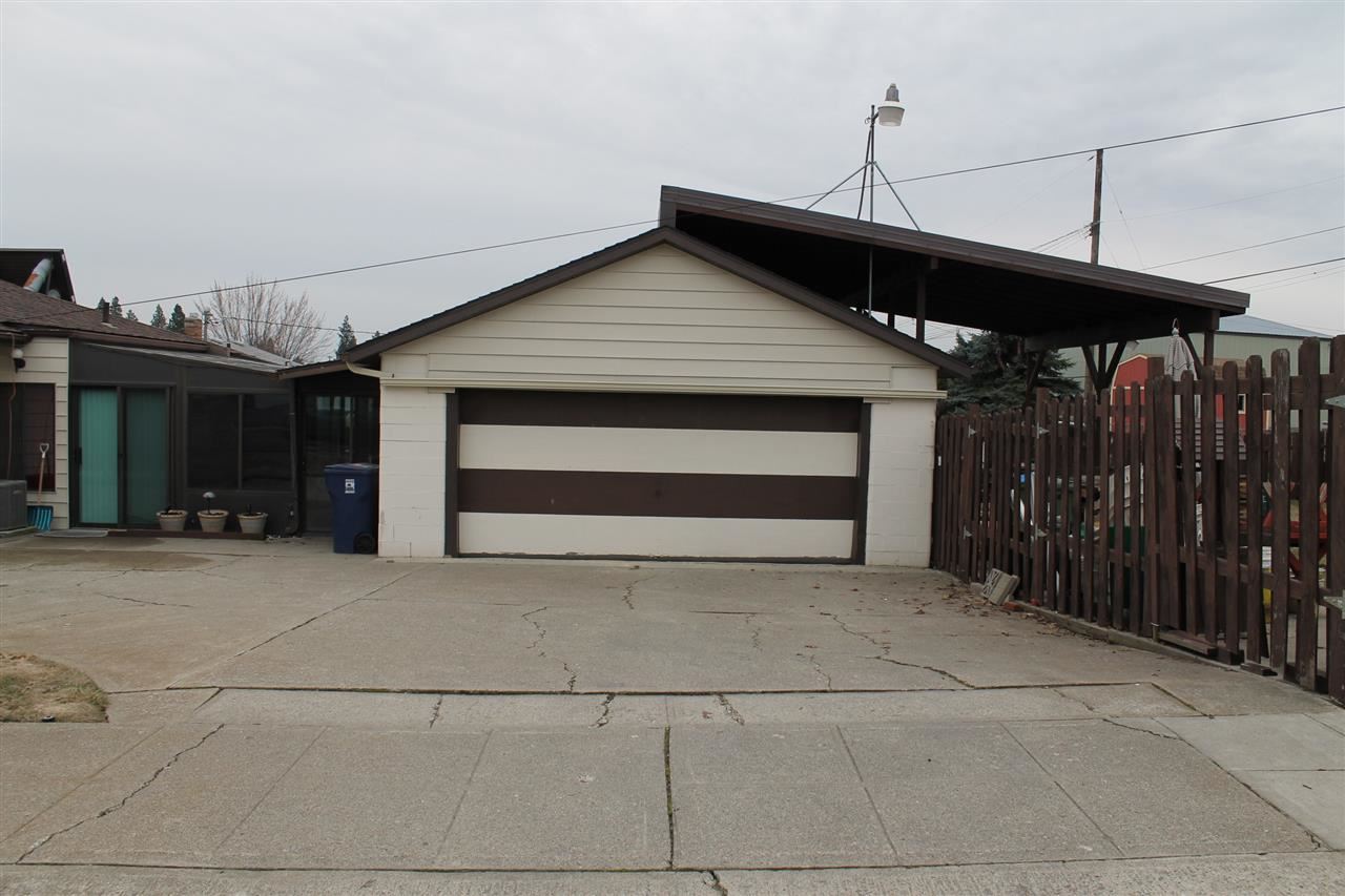 5815 N G St - Photo 19