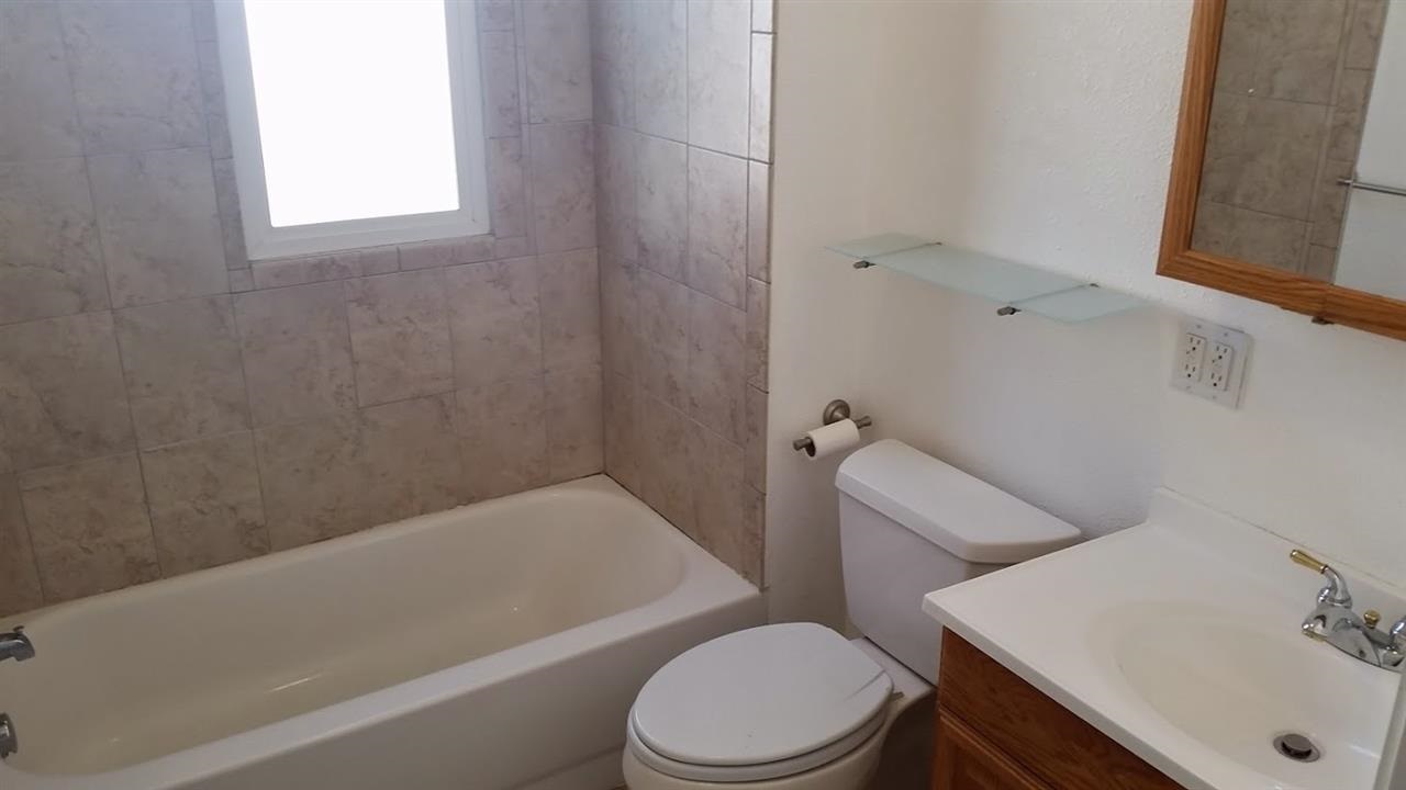 1814 W Spofford Ave - Photo 12