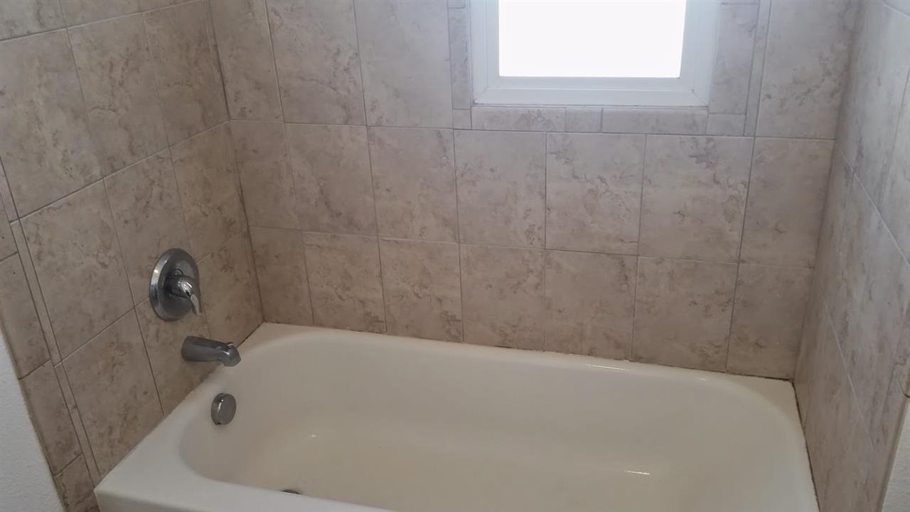 1814 W Spofford Ave - Photo 13