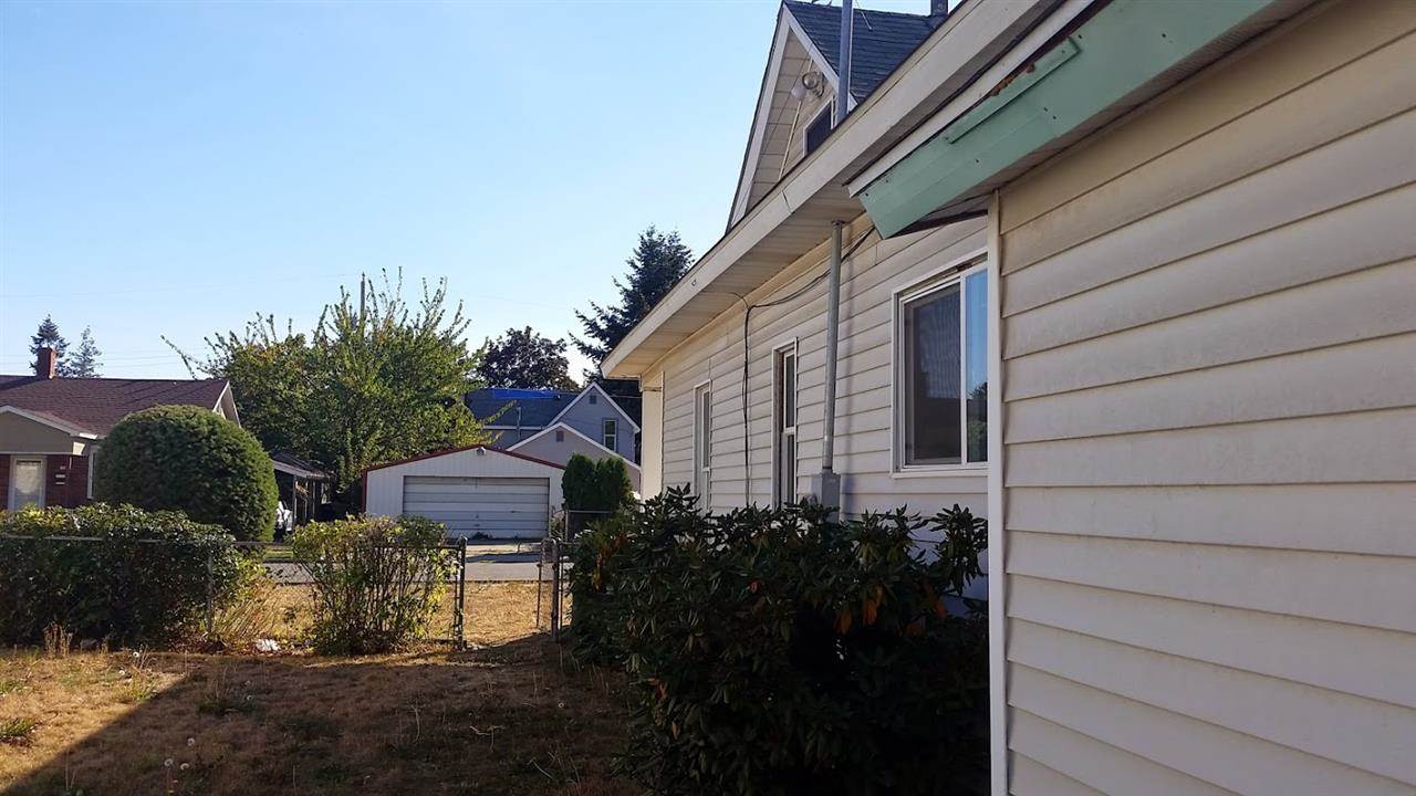 1814 W Spofford Ave - Photo 16