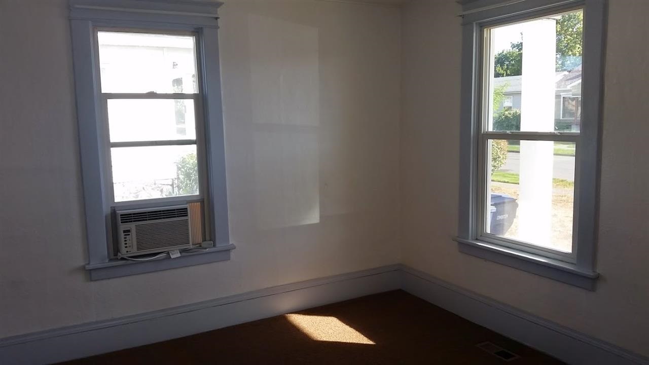 1814 W Spofford Ave - Photo 3