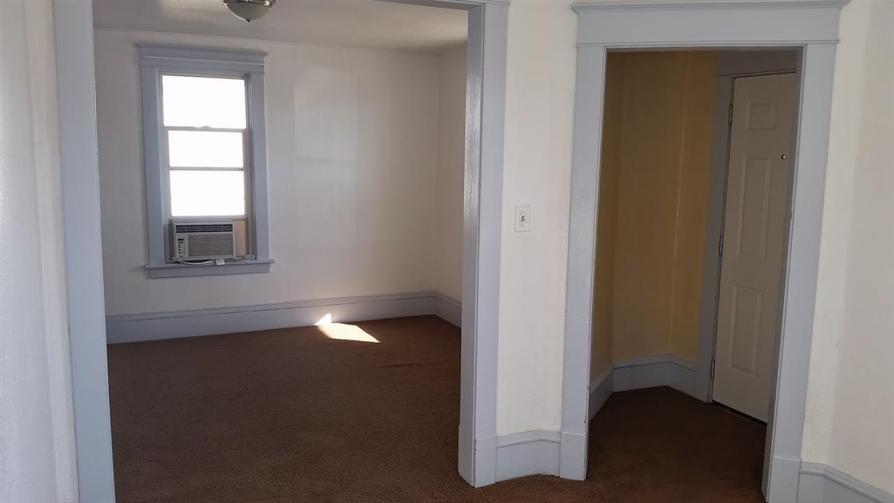 1814 W Spofford Ave - Photo 5