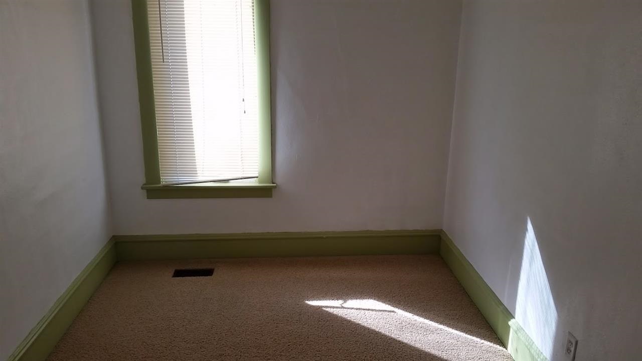 1814 W Spofford Ave - Photo 9