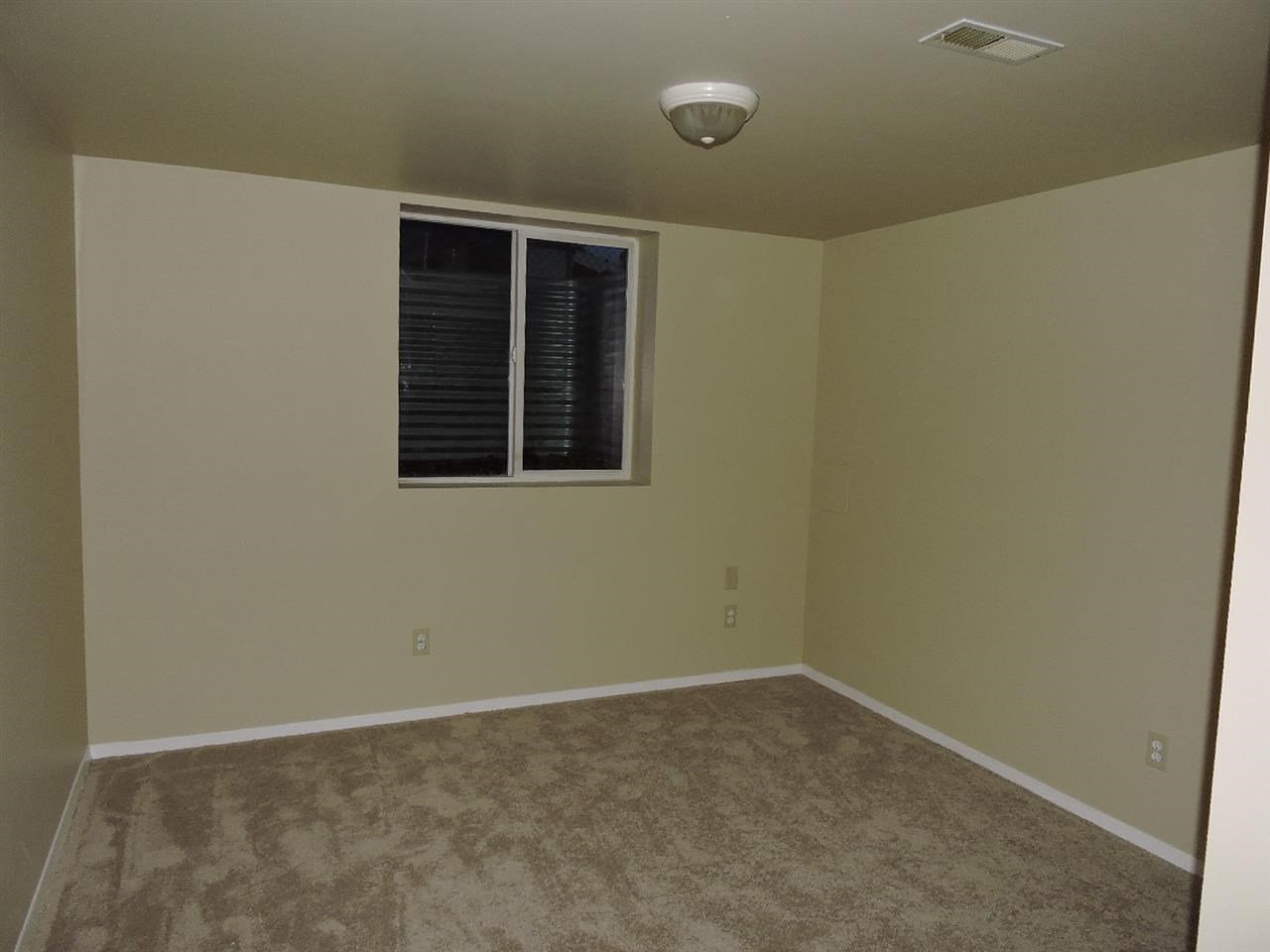 9 N Holiday Rd - Photo 17