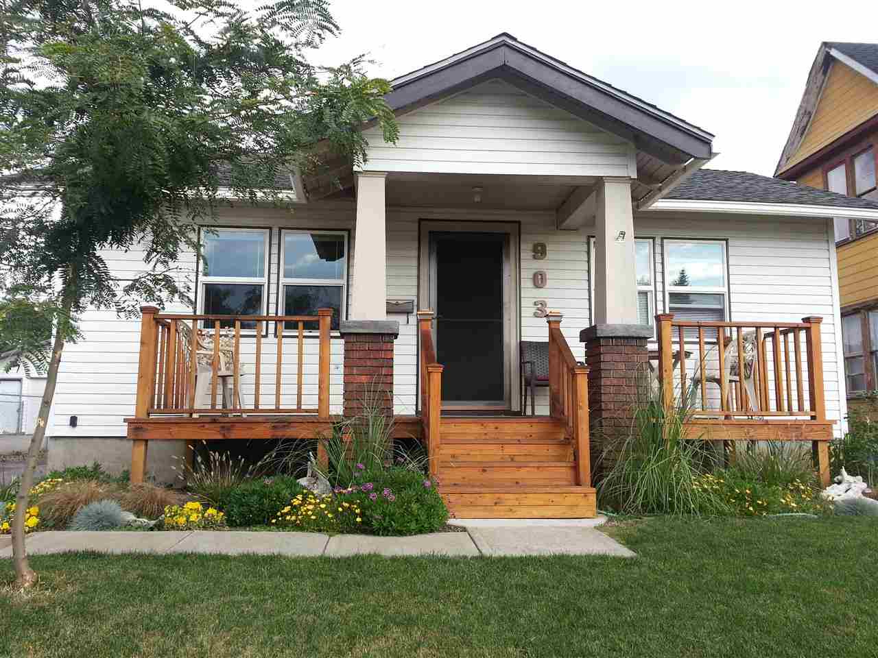 903 E Bridgeport Ave - Photo 1
