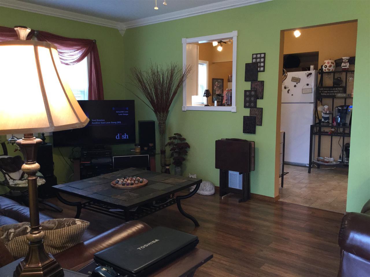 903 E Bridgeport Ave - Photo 2