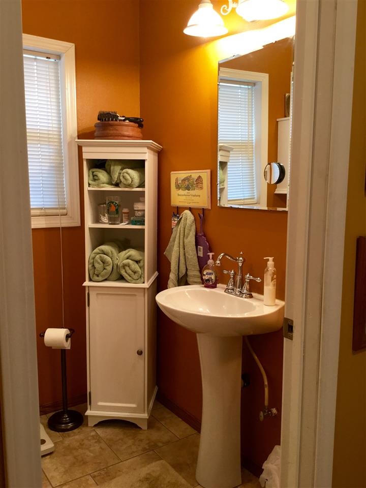 903 E Bridgeport Ave - Photo 10