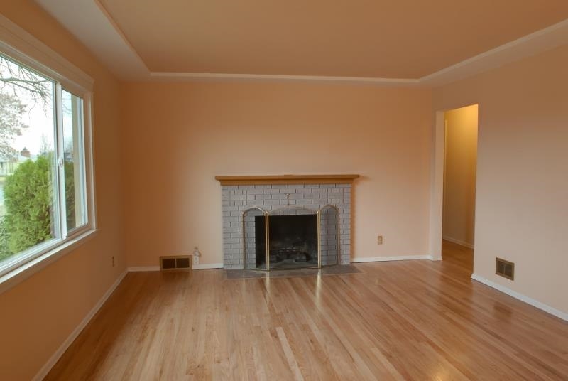 1653 E Glass - Photo 4