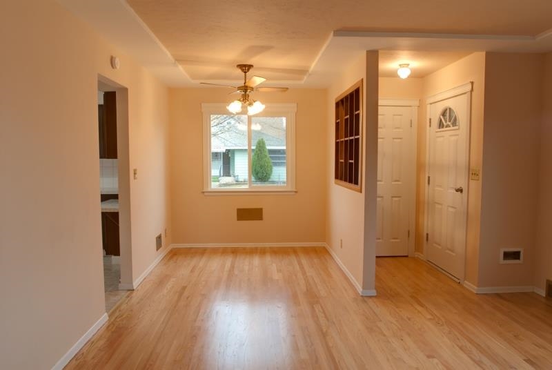 1653 E Glass - Photo 5