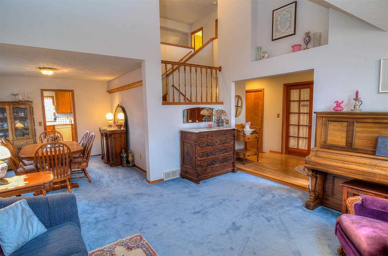13908 E 27th Ct - Photo 5