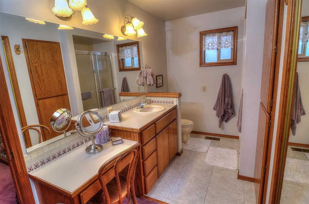 13908 E 27th Ct - Photo 10