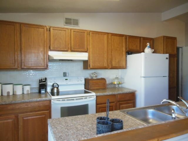 7011 N WALL - Photo 3