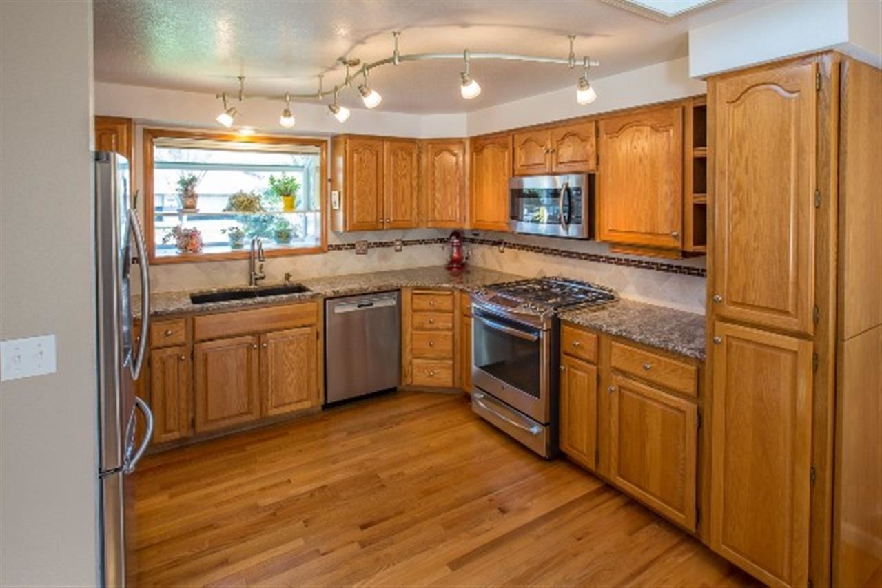 2010 E Westminster Ln - Photo 6
