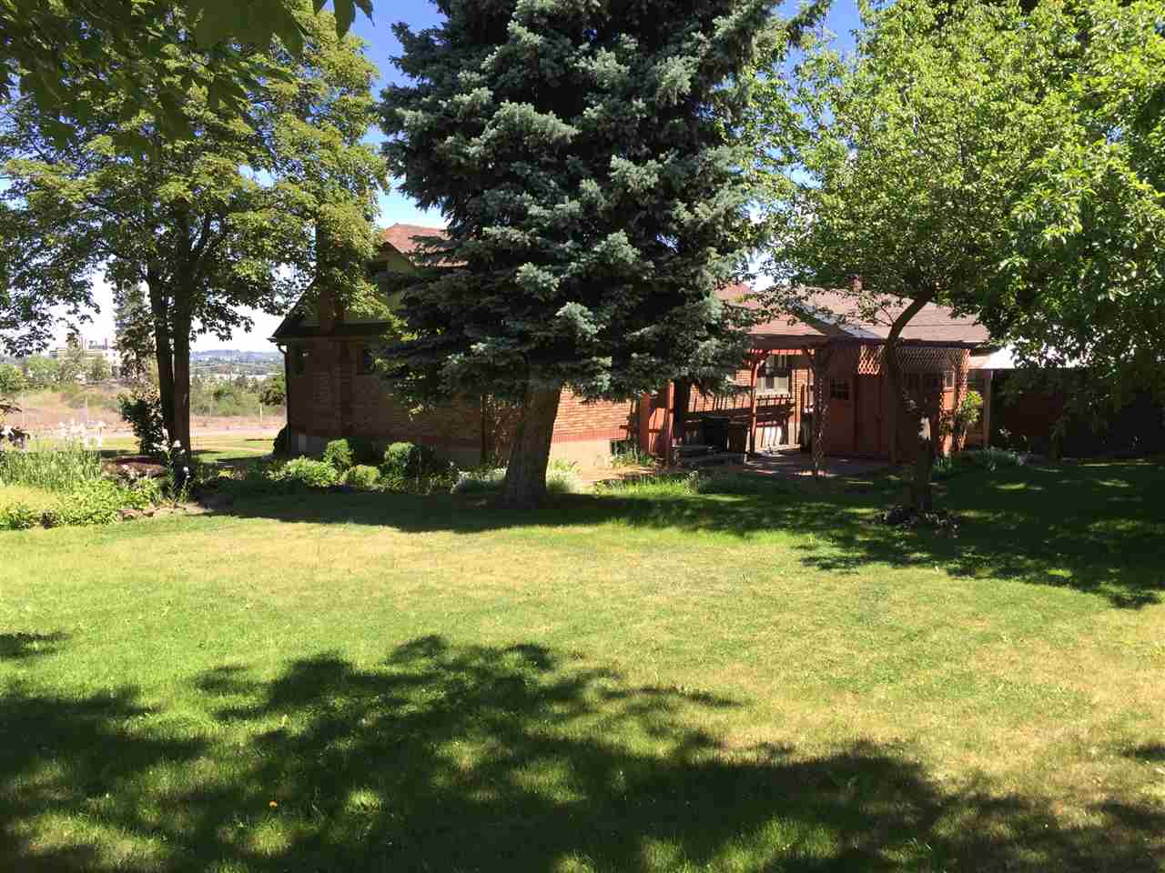 1008 E 5th Ave - Photo 18