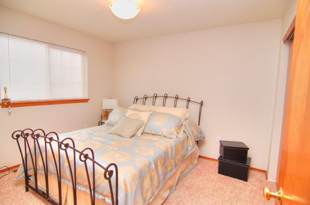 1506 E Clover Ave - Photo 8